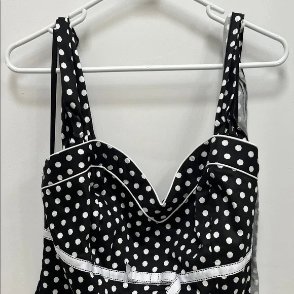 Torrid Black and White Polka Dot Halter Top, size 2 - Picture 3 of 8